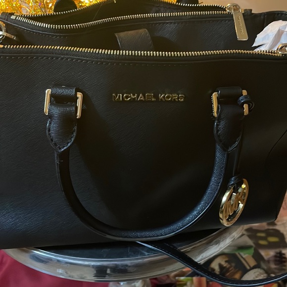 Michael Kors Handbags - Michael Kors black Sutton saffiano  leather satchel